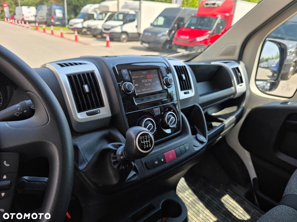 Fiat Ducato Kontener z Windą 8EP Krajowy Silnik 2,3 ! Iveco - 8