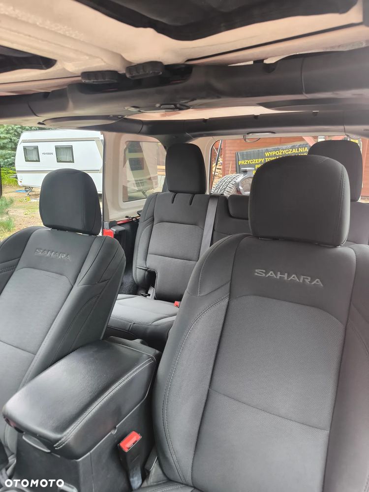 Jeep Wrangler - 4