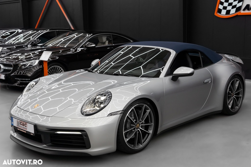 Porsche 911 Carrera Cabriolet PDK - 24