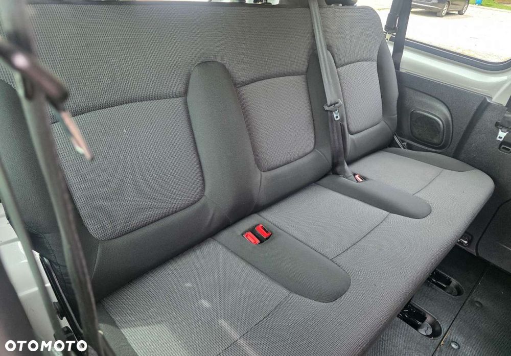Renault Trafic - 25