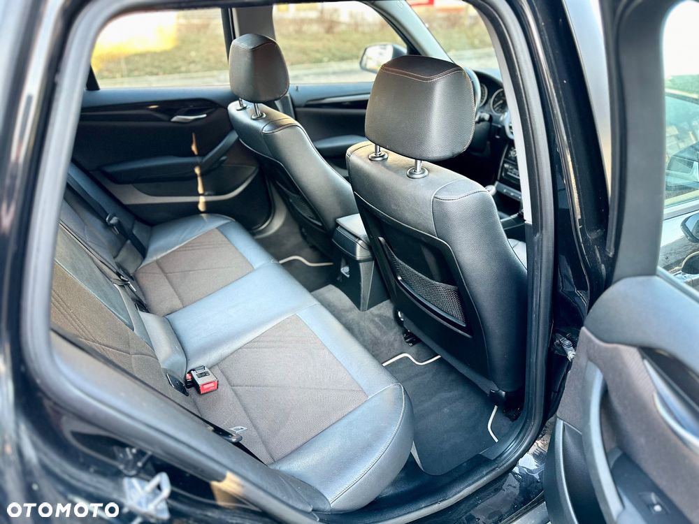 BMW X1 sDrive18d xLine - 12
