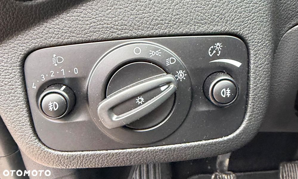 Ford Kuga - 21