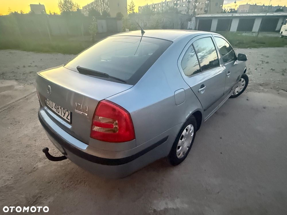 Skoda Octavia 1.6 Style - 4
