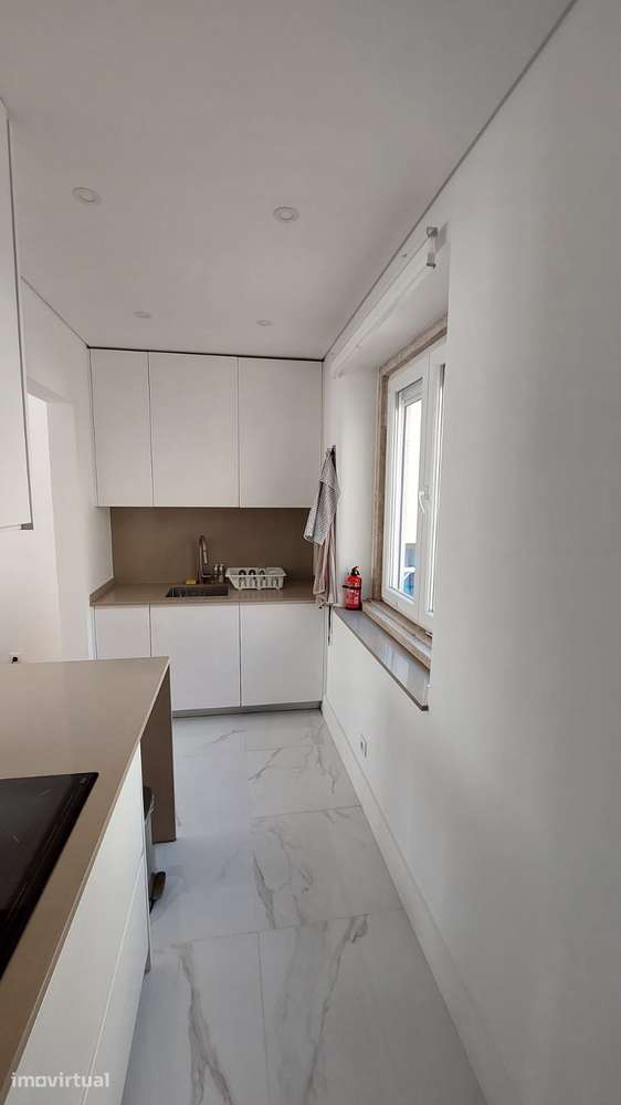 Individual Bedroom on Rua da Bombarda - Grande imagem: 4/9
