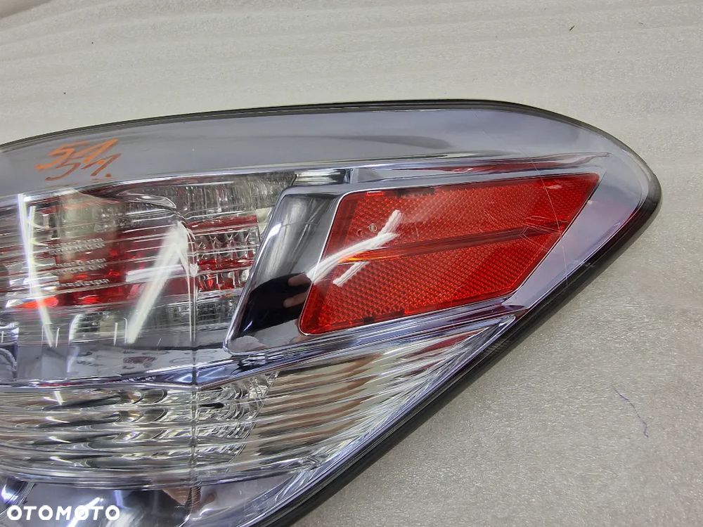 LEXUS RX 09- PRAWA LAMPA TYLNA TYLNIA TYŁ , NR : KOITO 4892 , NR AUKCJI LMT51 - 5