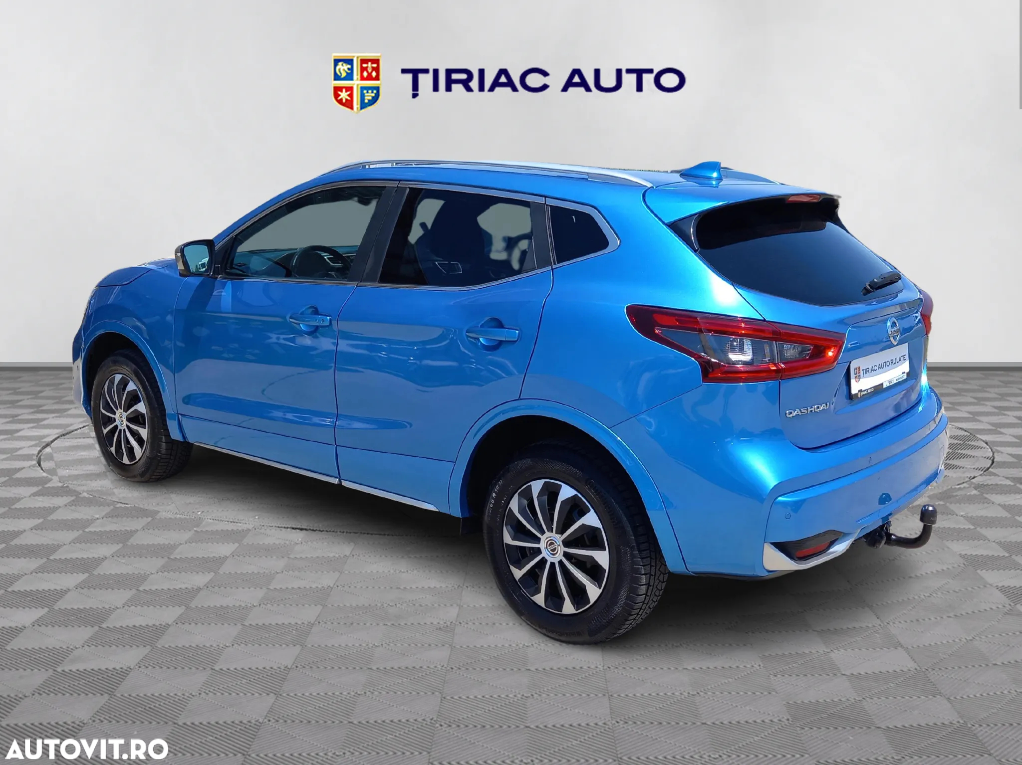 Nissan Qashqai 1.3 DIG-T TEKNA+ - 4