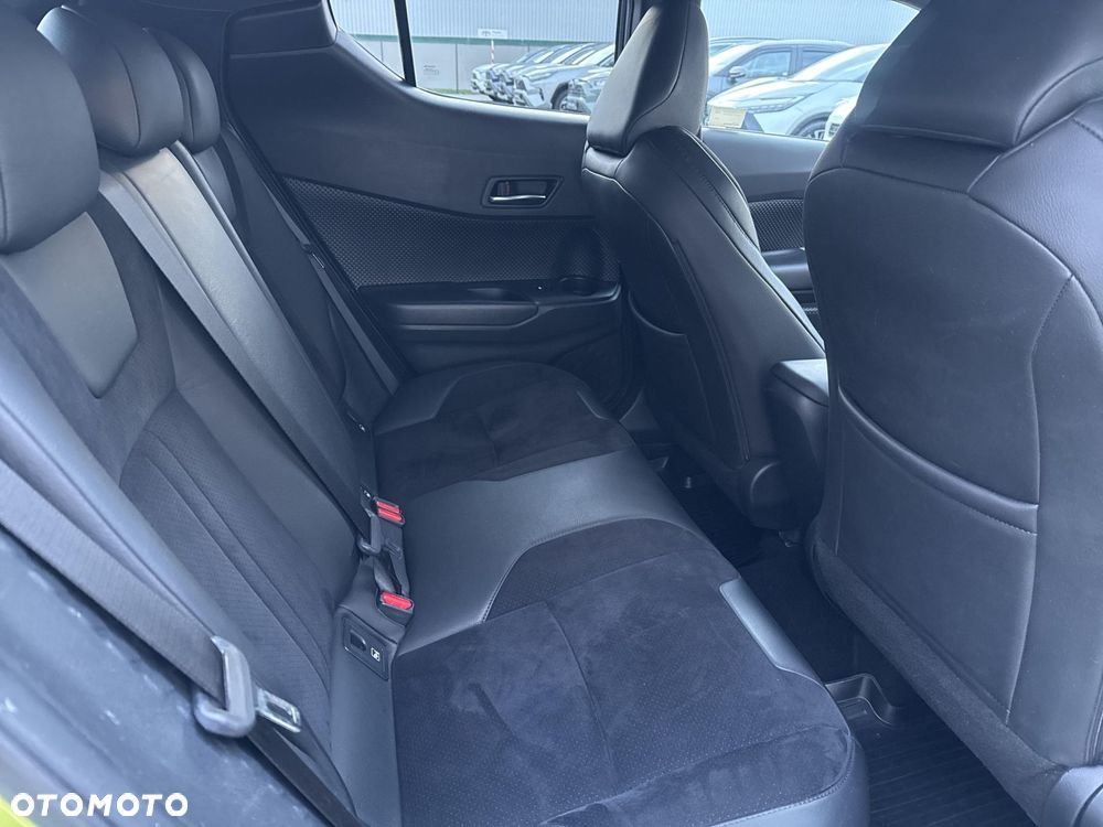 Toyota C-HR 1.8 Hybrid Neon Lime powered by JBL - 8