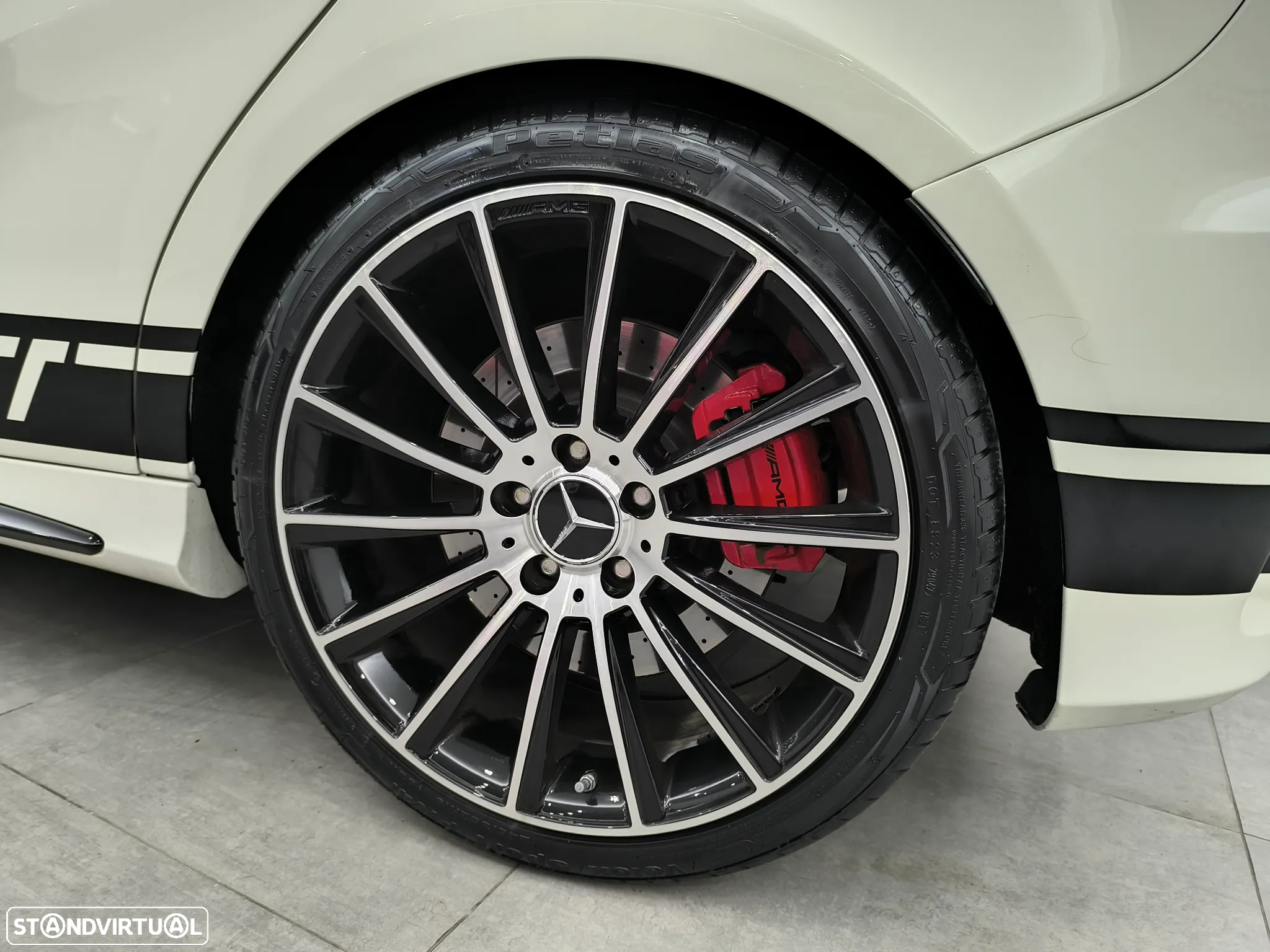 Mercedes-Benz A 45 AMG 4Matic Speedshift 7G-DCT - 19