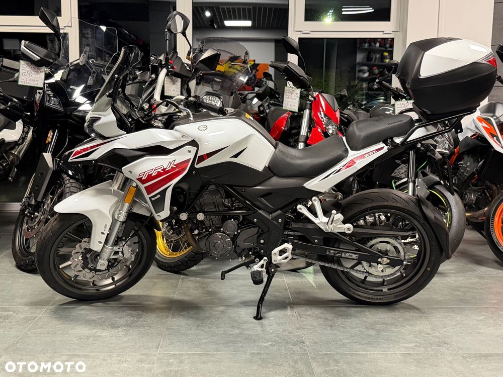 Benelli TRK 251 - 25