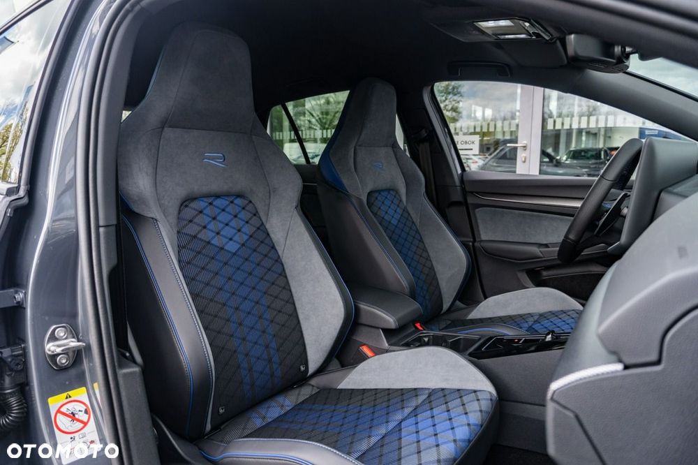 Volkswagen Golf - 20