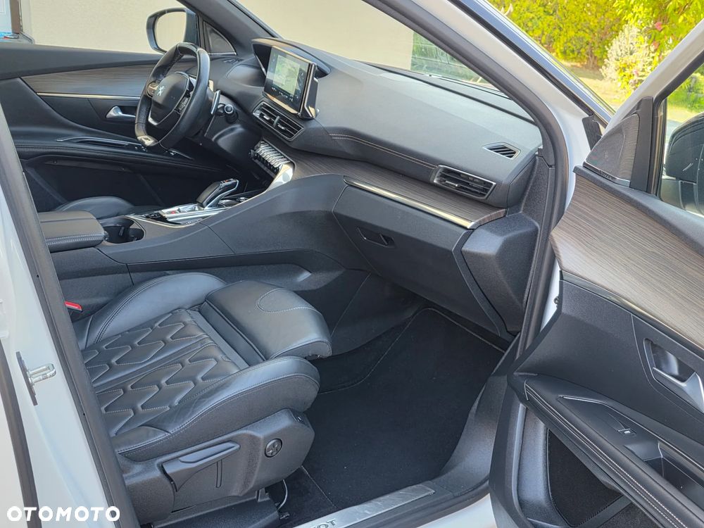Peugeot 3008 1.6 PureTech HYbrid4 GT S&S EAT8 - 28