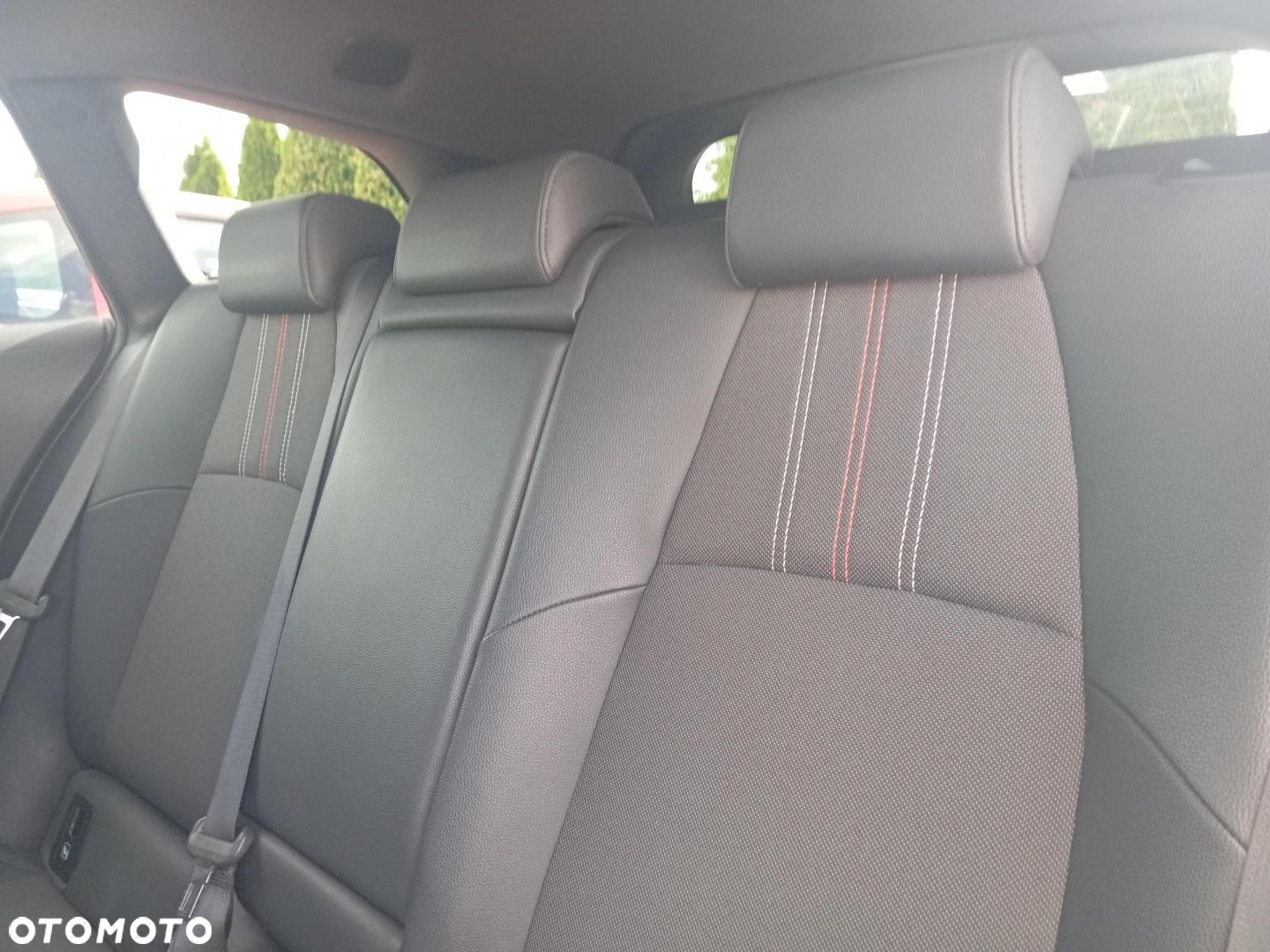 Toyota Corolla 2.0 Hybrid GR Sport - 19