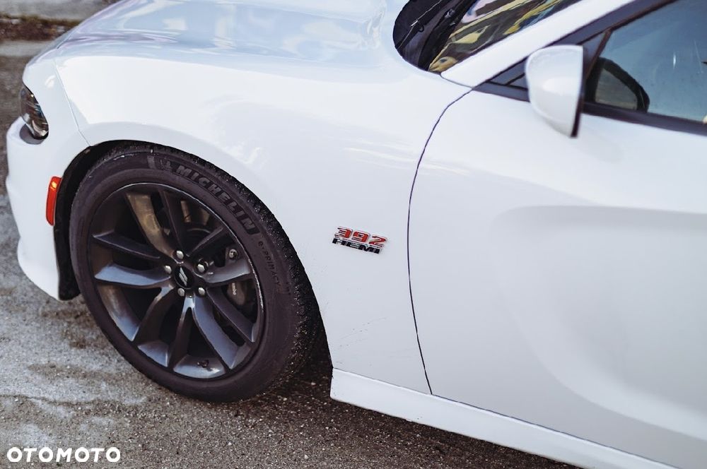 Dodge Charger 6.4 Scat Pack - 11