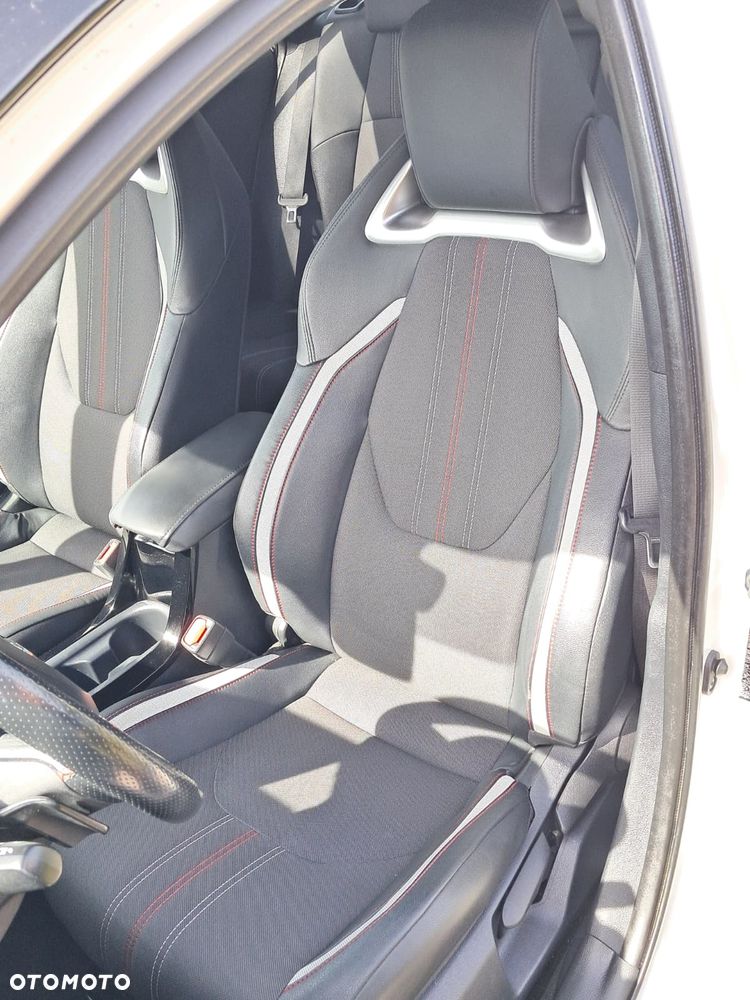 Toyota Corolla 2.0 Hybrid GR Sport - 17
