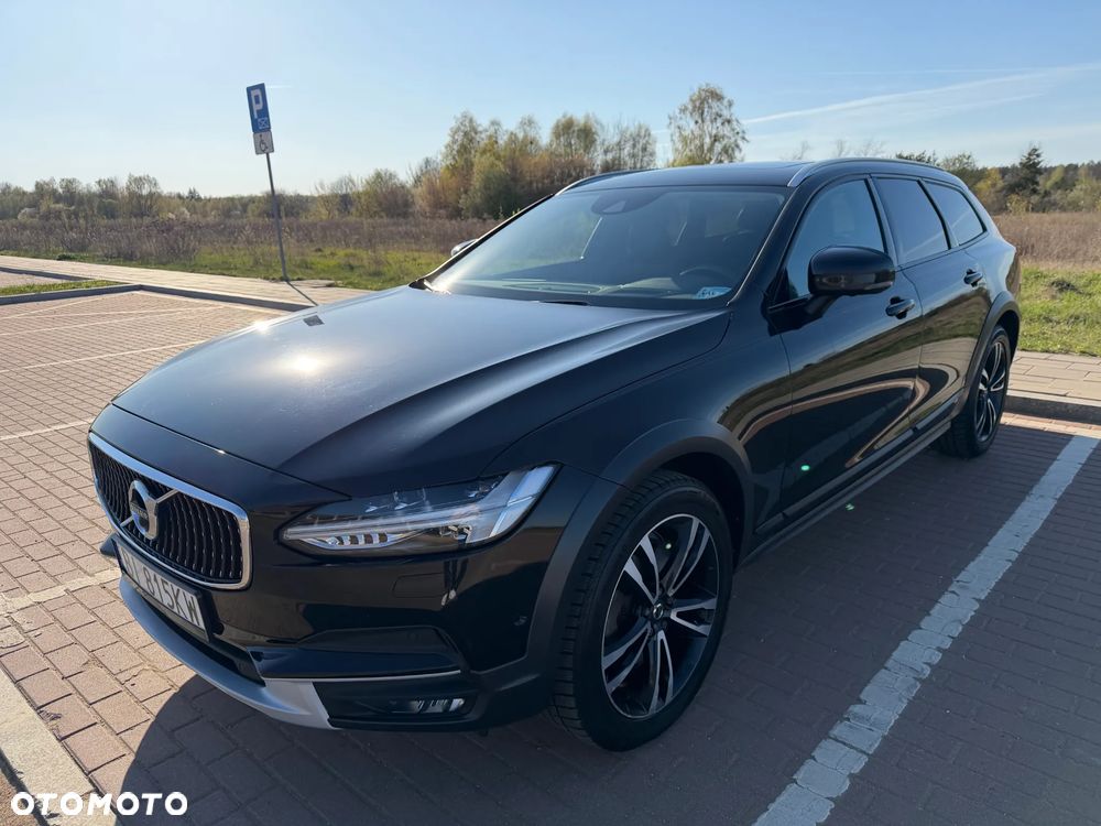 Volvo V90 Cross Country - 1