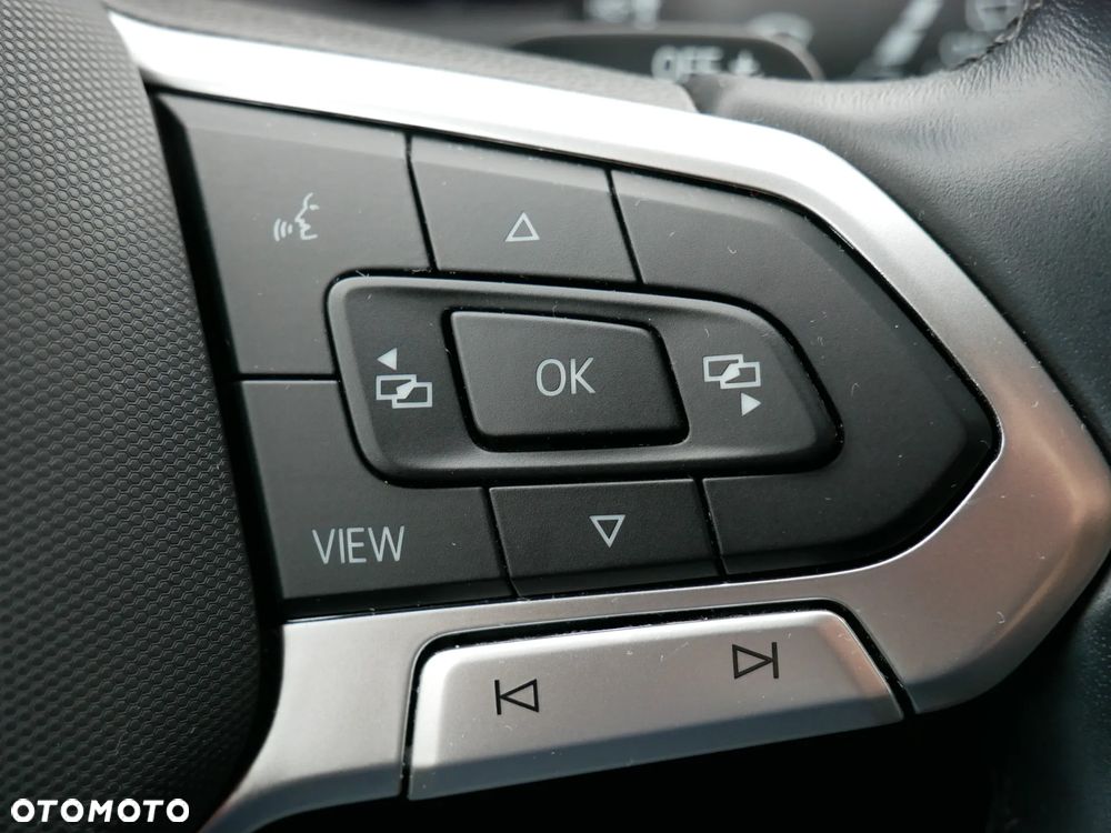 Volkswagen Passat 2.0 TDI EVO Business DSG - 32