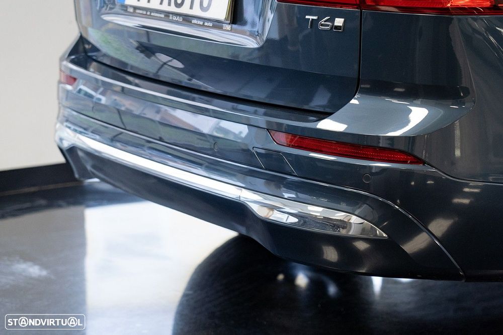 Volvo XC 60 2.0 T6 PHEV Plus Dark AWD - 13