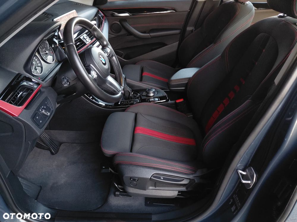 BMW X1 sDrive18i Sport Line - 32