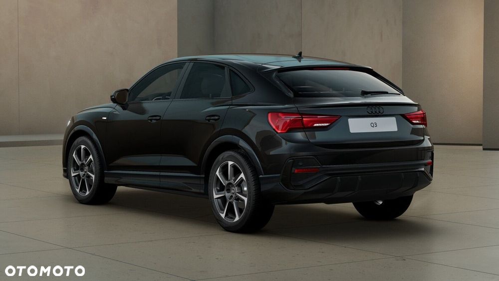 Audi Q3 Sportback - 4