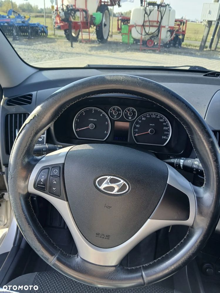 Hyundai i30 - 11