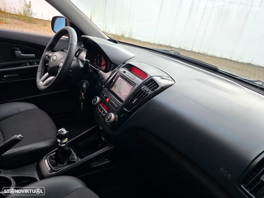 Kia Ceed SW 1.6 CRDi EX ISG - 43