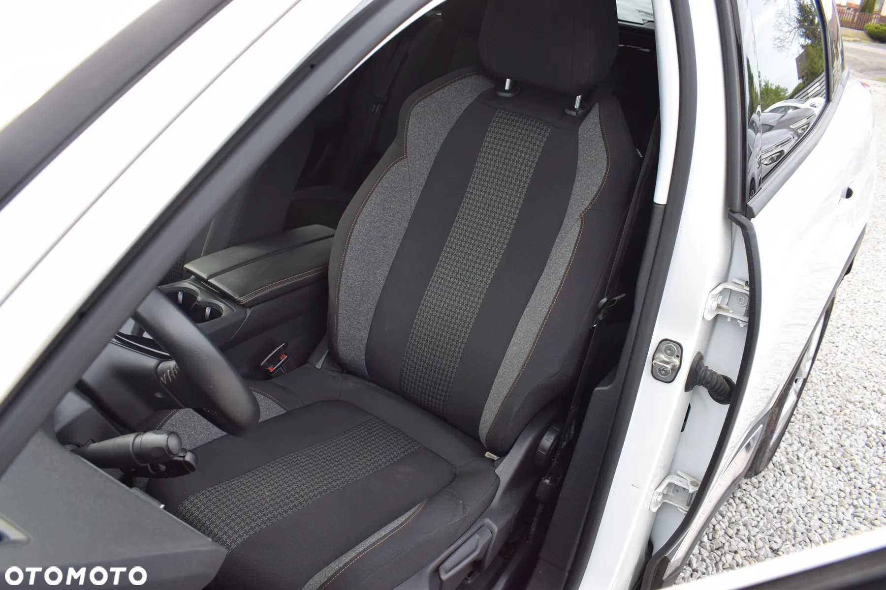 Peugeot 3008 1.2 PureTech Allure Pack S&S - 7