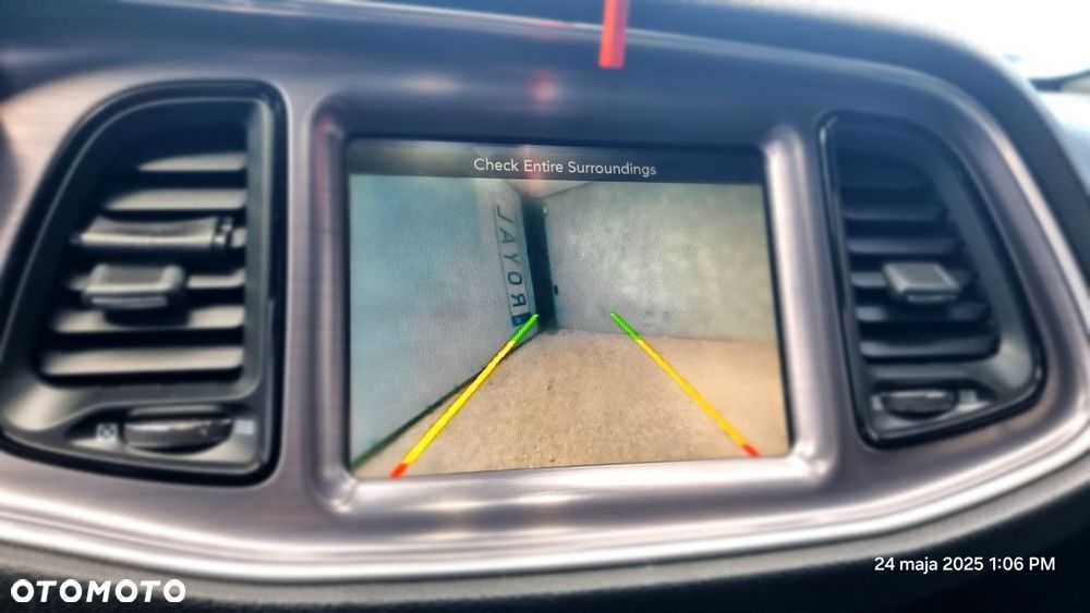 Dodge Challenger - 28