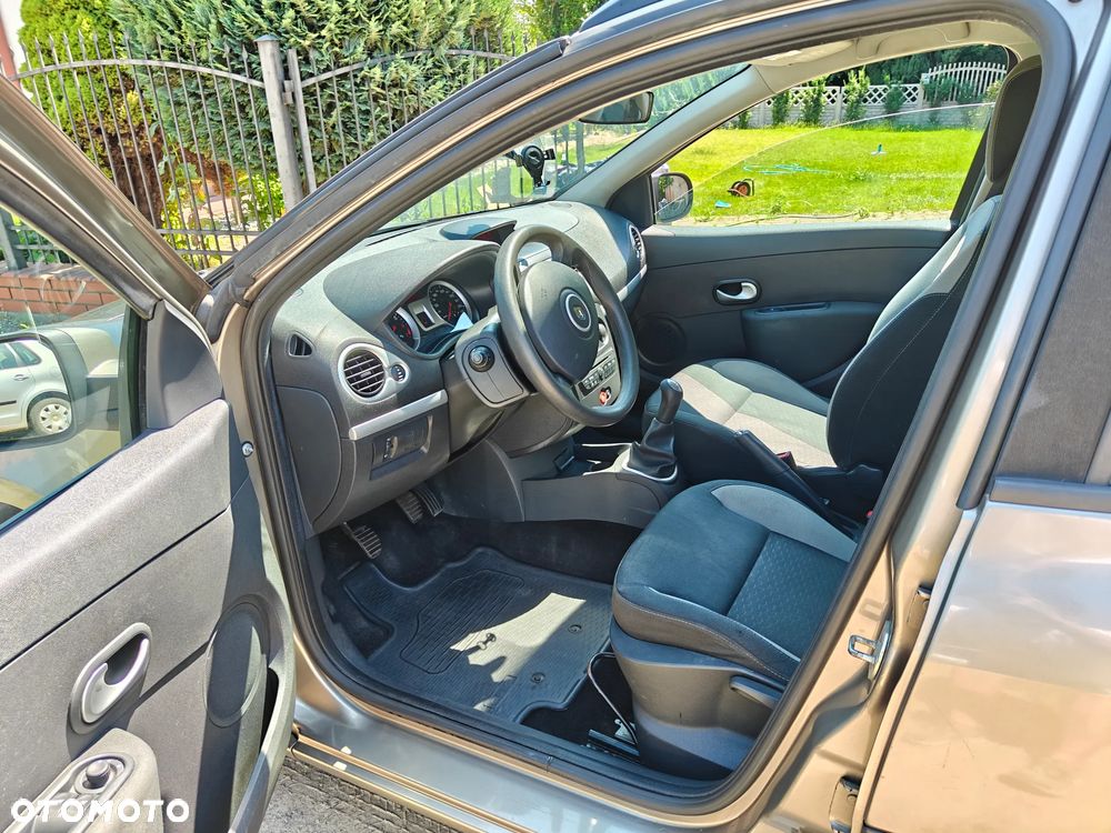 Renault Clio 1.2 16V Alize - 6