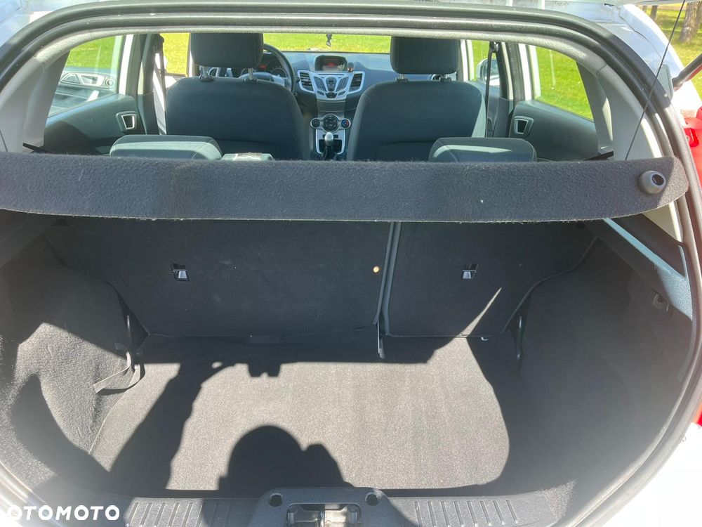 Ford Fiesta 1.25 Champions Edition - 28