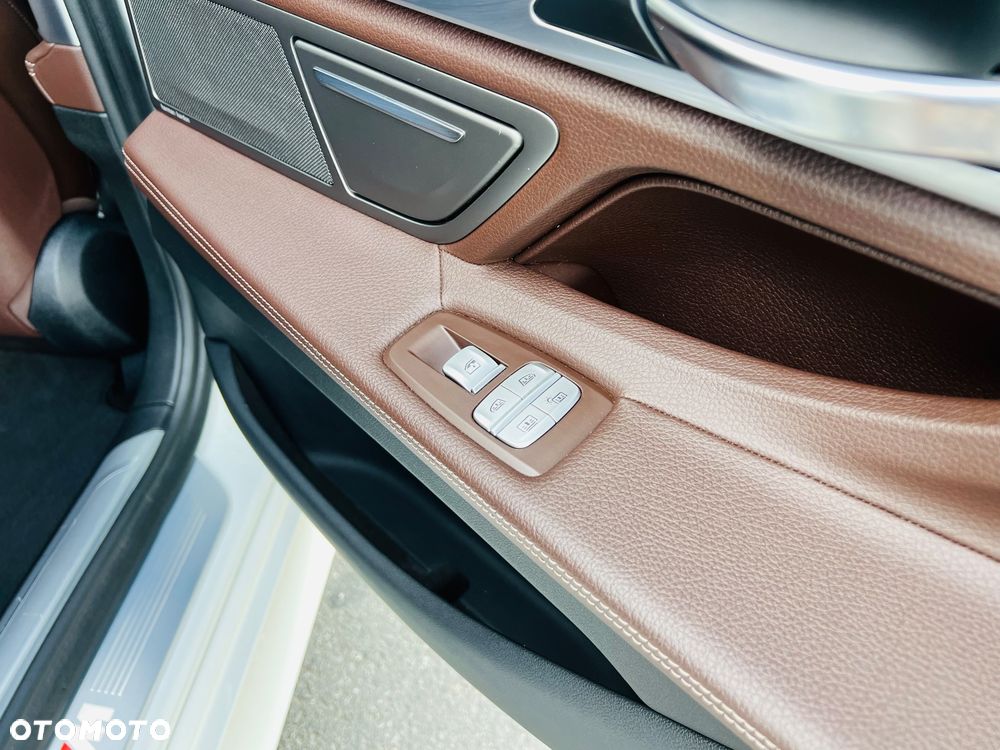 BMW Seria 7 740Li - 27