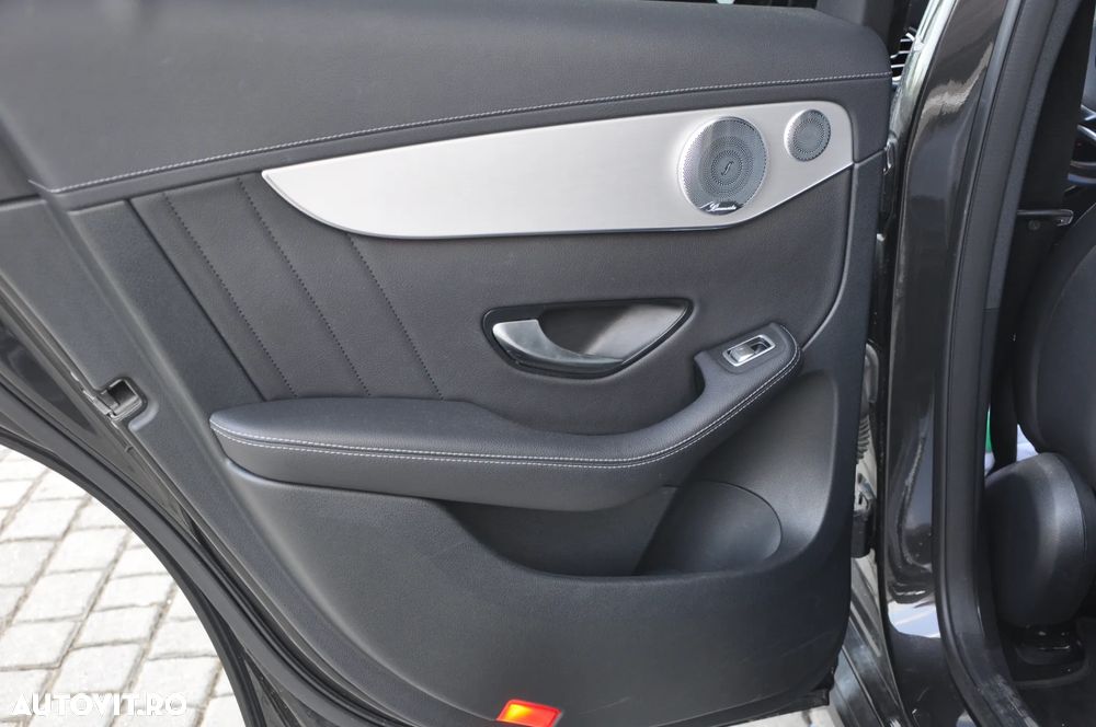 Mercedes-Benz GLC 300 d 4MATIC 9G-TRONIC AMG Line Plus - 28