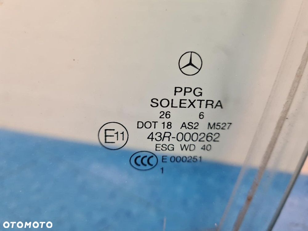 MERCEDES W203 LIFT KOMBI SZYBA DRZWI PRZÓD LEWA - 2