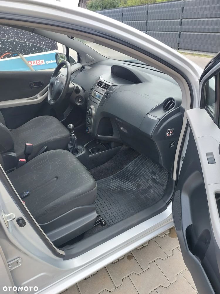 Toyota Yaris 1.33 Sol - 6