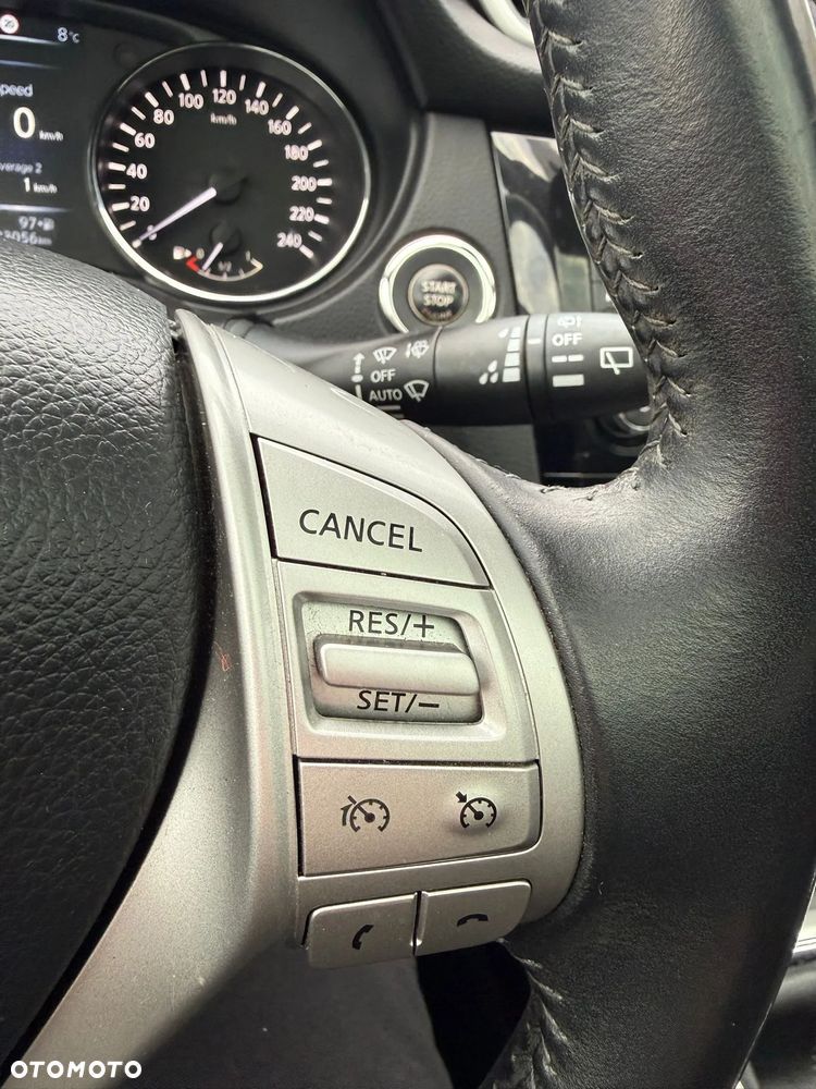 Nissan Qashqai - 12