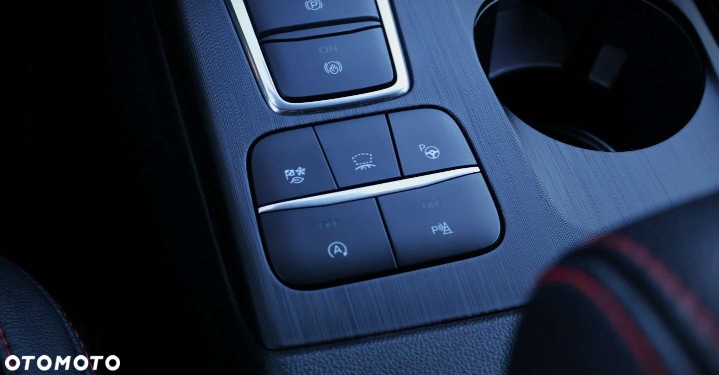 Ford Kuga - 37