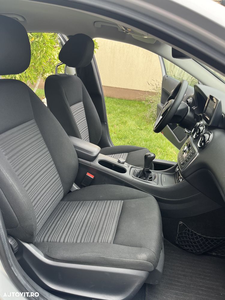 Mercedes-Benz A 180 - 4