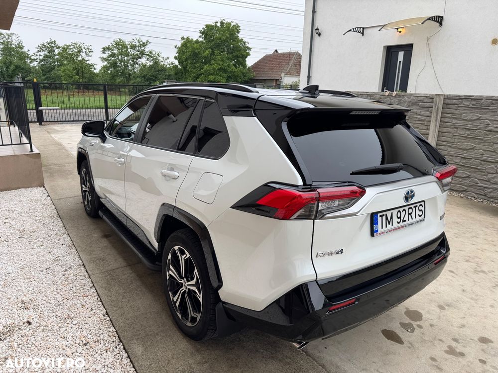 Toyota RAV4 - 6