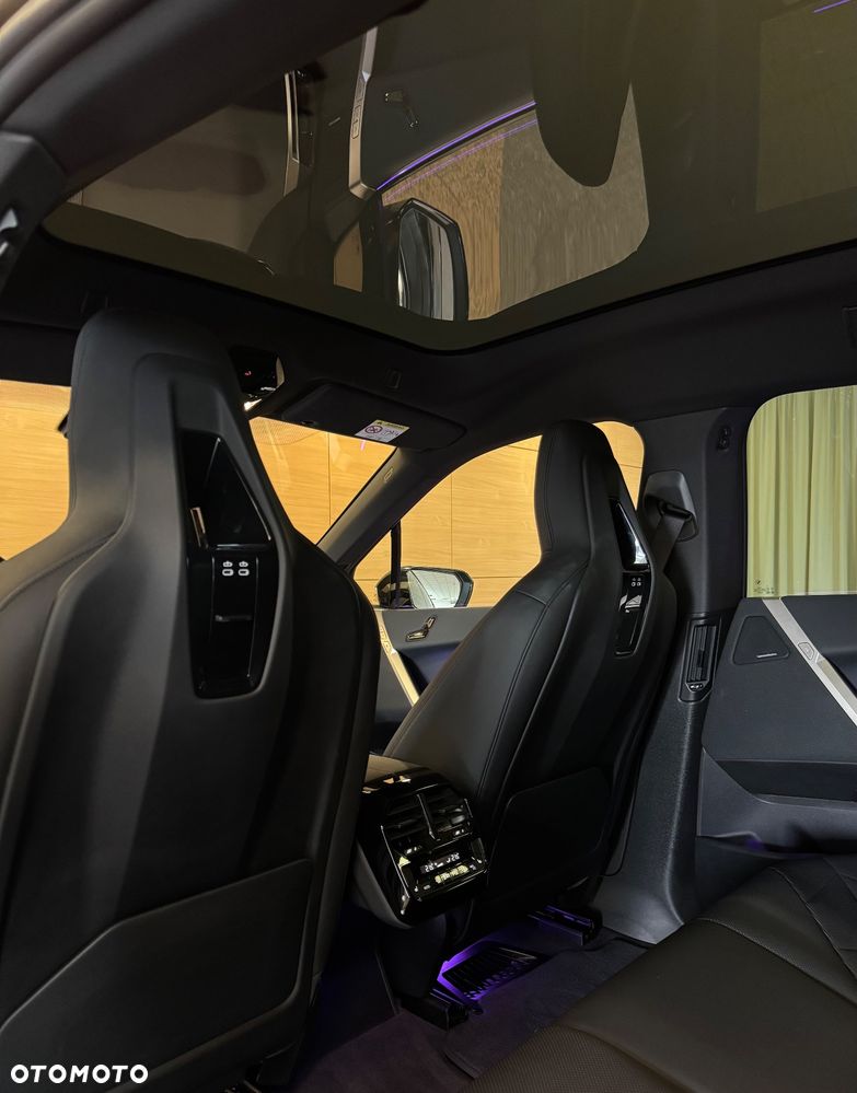 BMW iX xDrive40 76.6kWh - 8