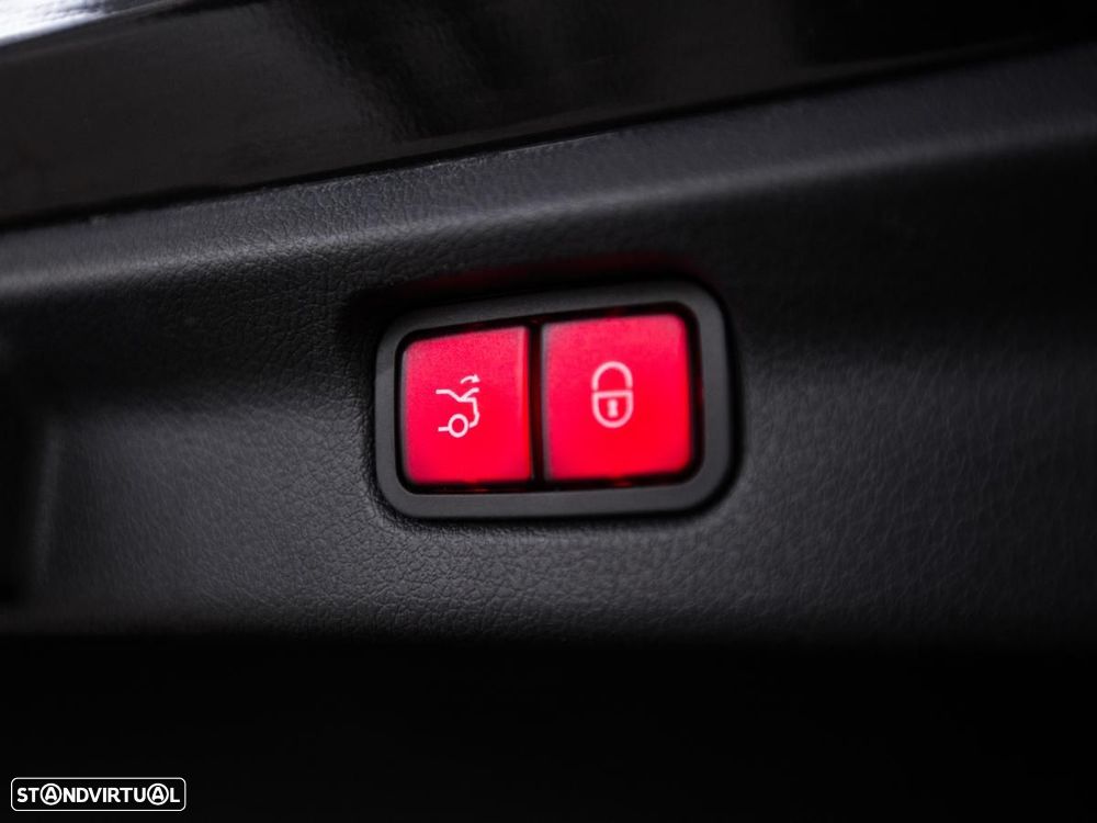 Mercedes-Benz EQE 350 Electric Art - 17