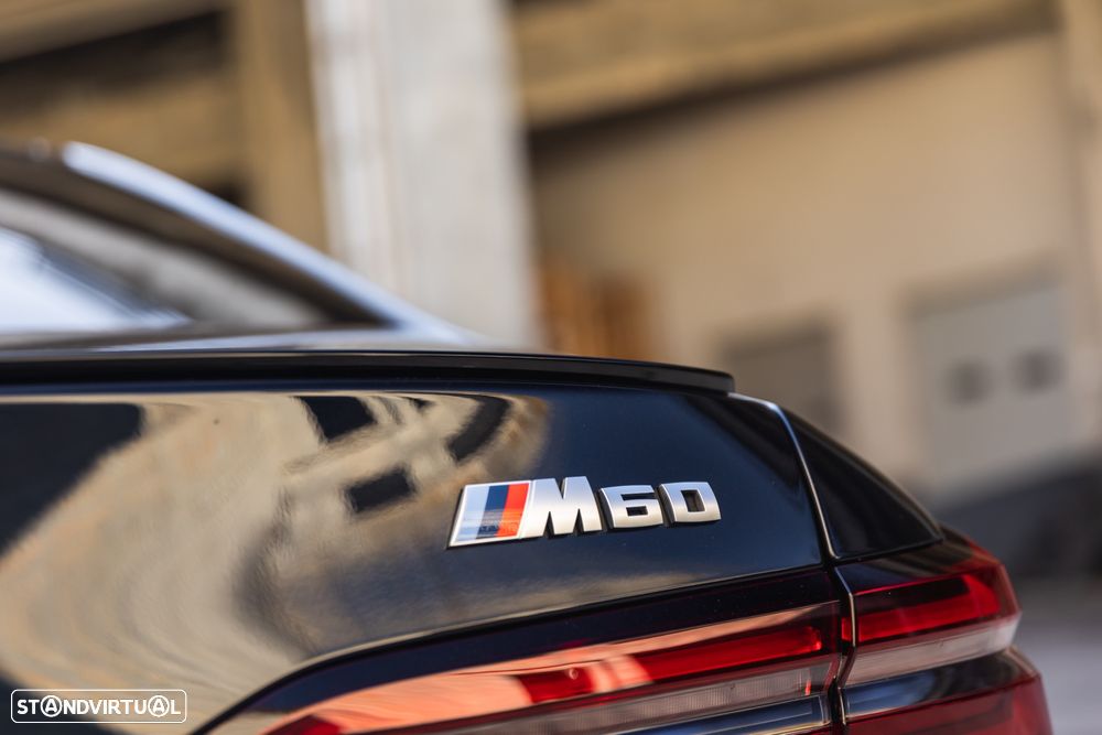BMW i5 - 10