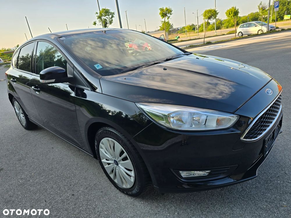 Ford Focus 1.0 EcoBoost Titanium - 36
