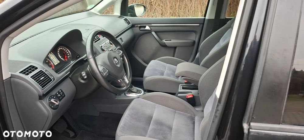 Volkswagen Touran 1.4 TSI DSG Highline - 12