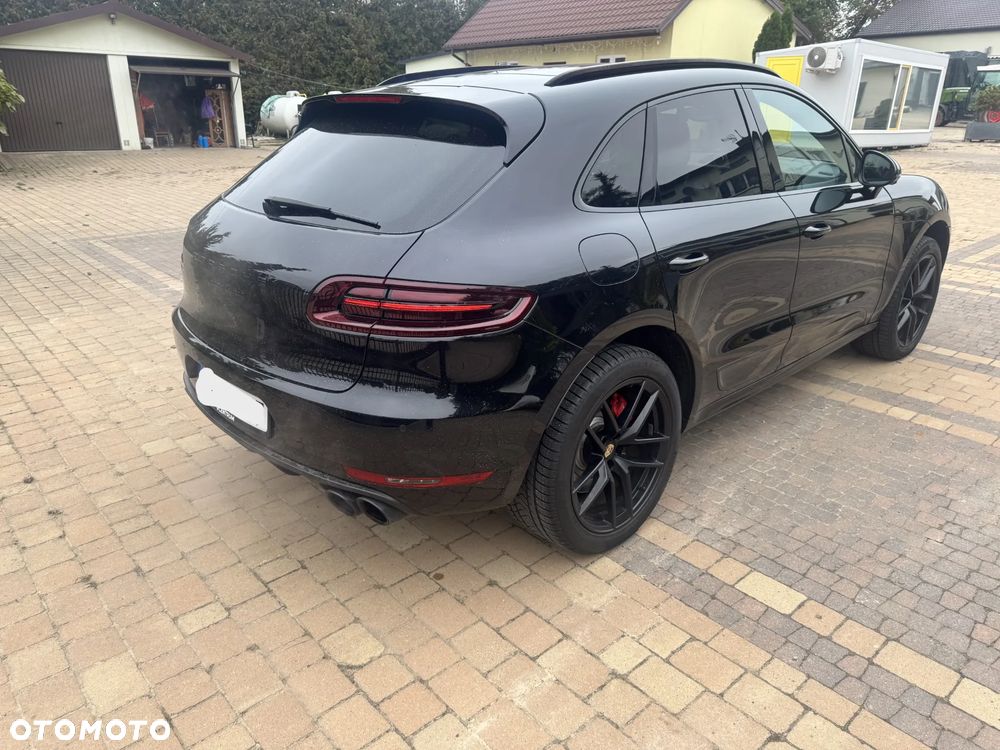 Porsche Macan Turbo - 4