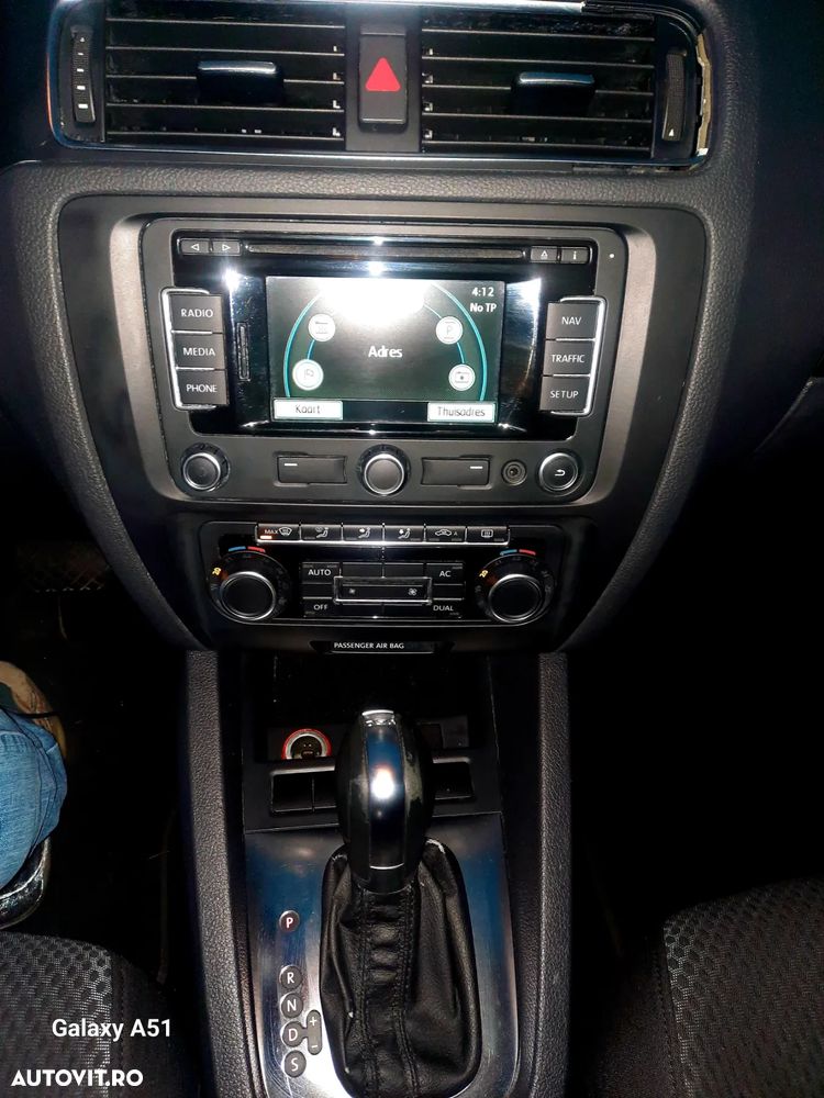 Volkswagen Jetta 1.4 TSI Highline DSG - 8