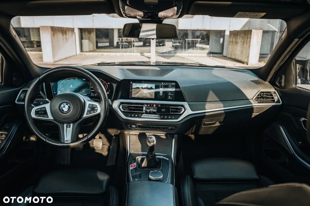BMW Seria 3 320d Sport Line Shadow - 11