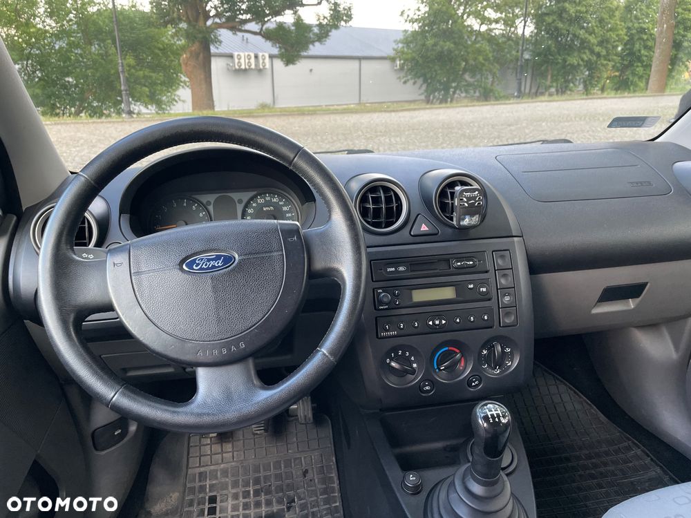 Ford Fiesta - 5