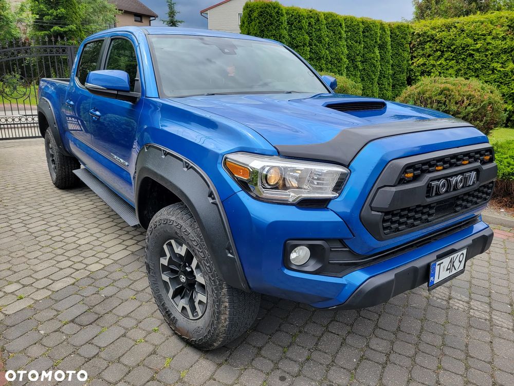 Toyota Tacoma - 2