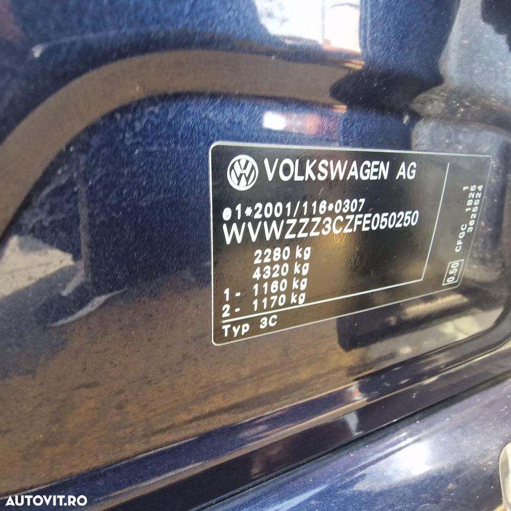 Volkswagen Passat 2.0 TDI 4Motion BlueMotion Technology DSG Highline - 10