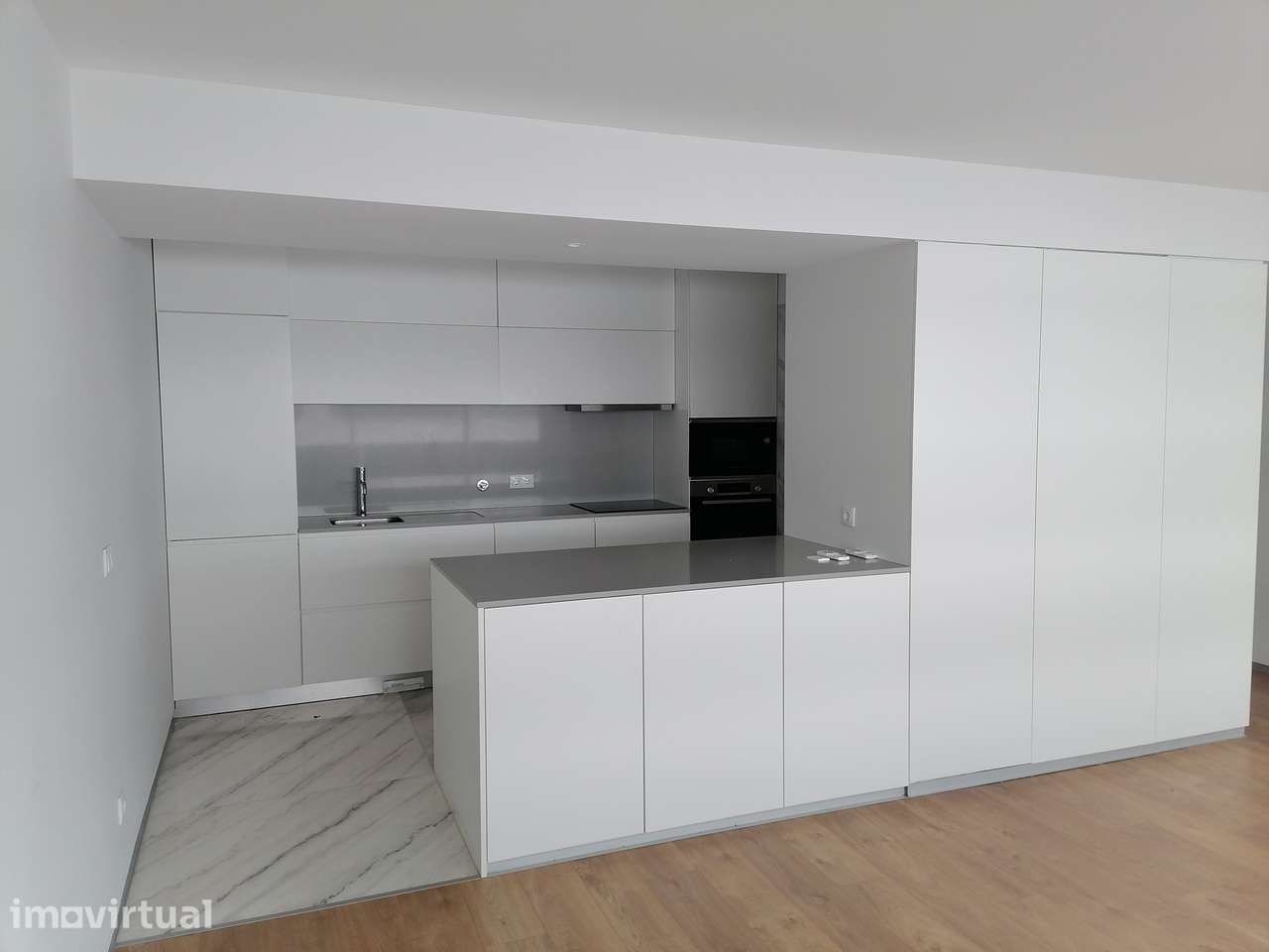 APARTAMENTO T1 C/ SUÍTE PARA ARRENDAR PARANHOS - POLO UNIVERSITÁRIO - Grande imagem: 3/12