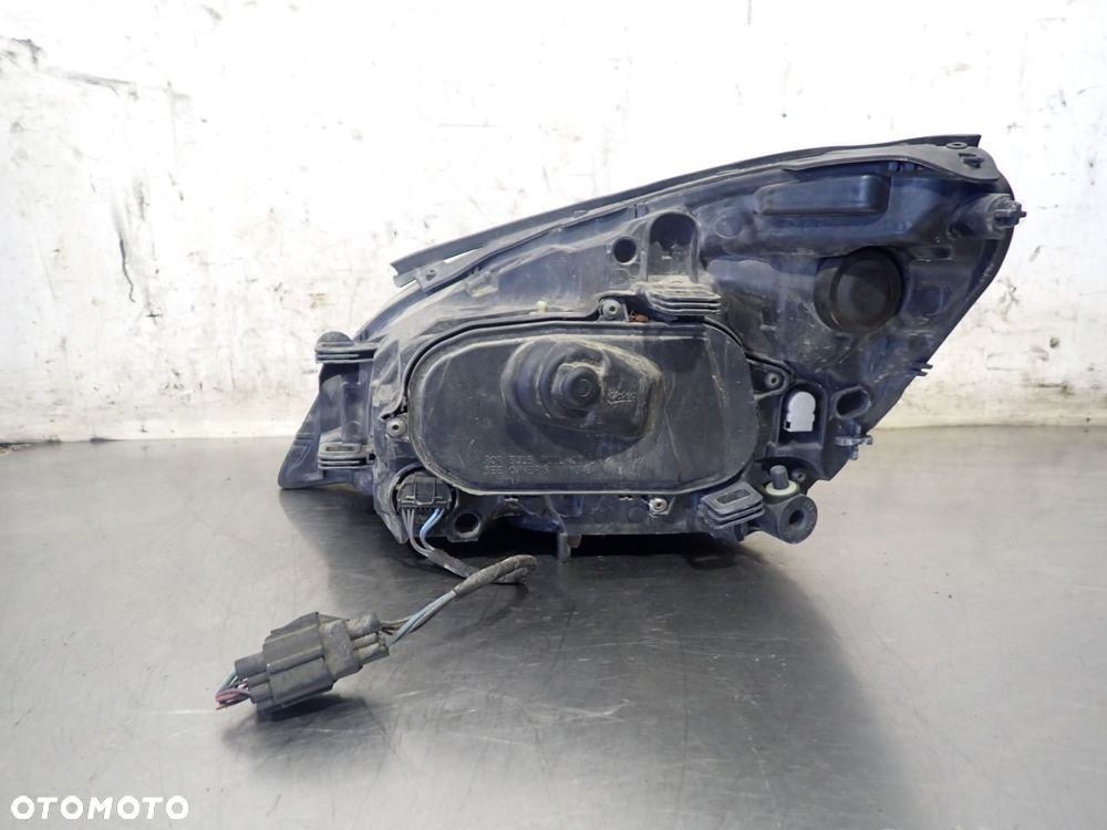 LAMPA PRAWA PRZEDNIA VOLVO S60 II - 4